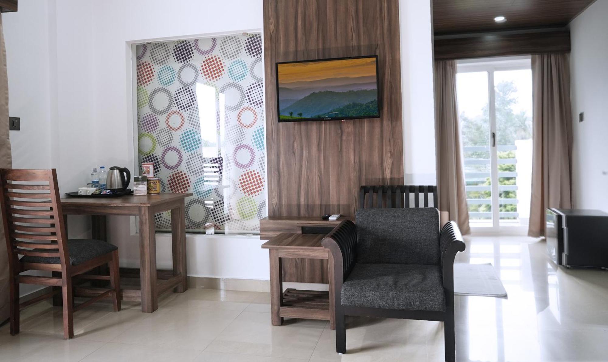 Misty Garden Resort And Spa Мунар Екстериор снимка